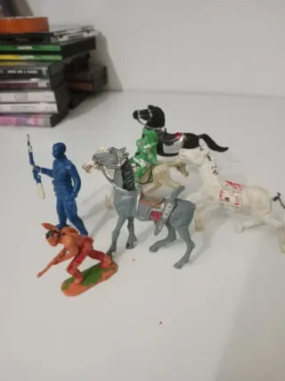 Lote figuras Comansi