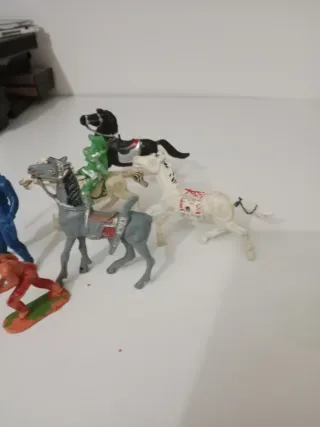 Lote figuras Comansi