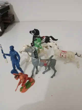 Lote figuras Comansi