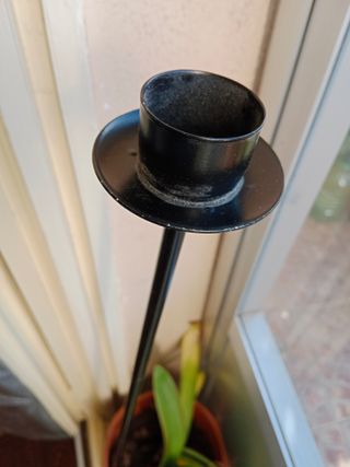 Portavelas decorativo de cerámica para jardinera.