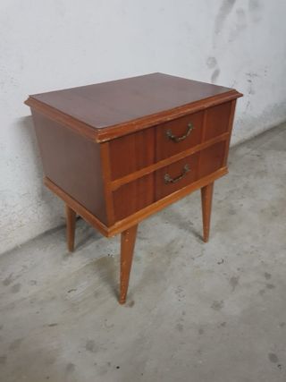 Mesita de noche vintage de madera