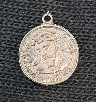 Lote 5 medallas religiosas y náuticas