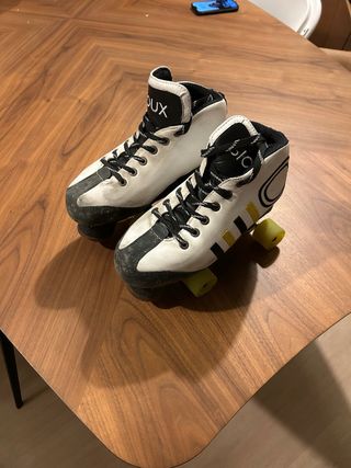 Patines de hockey Sioux blancos y negros. Talla 41