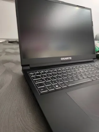 Portátil Gaming Gigabyte RTX 4060 G6 KF