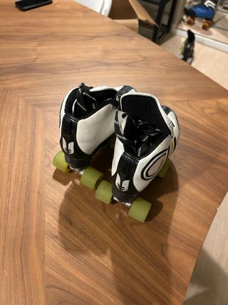 Patines de hockey SIOUX blancos y negros. Talla 35