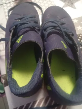 Botas de fútbol sala niño talla 33