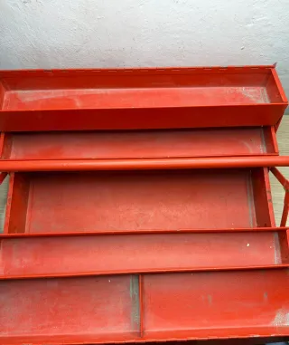 Caja de herramientas WURTH roja