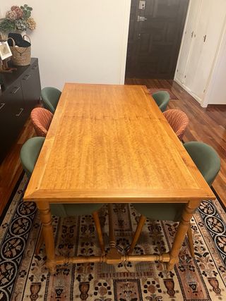 Mesa de comedor con 6 sillas (Maisons de Monde)