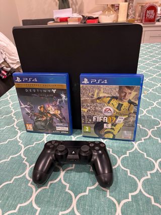 PlayStation 4 (PS4) Slim 500GB negra + 2 Juegos
