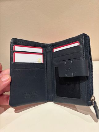 Mini-cartera estampada con monedero