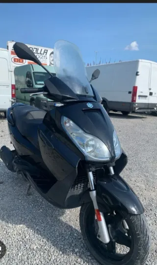 Piaggio 300evo Scooter