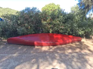 Canoa de fibra roja 5m