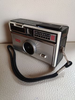 Cámara Kodak Instamatic 100