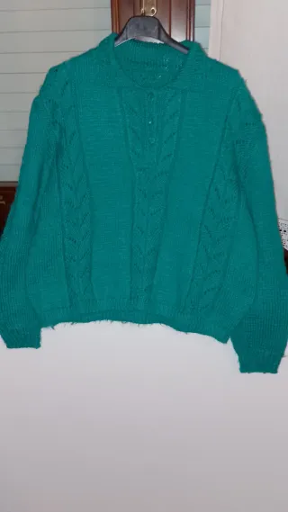 Maglione verde in lana