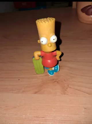 Figura Bart Simpson con monopatín