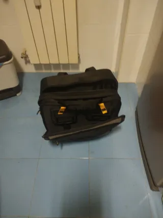 Maleta Trolley Targus con Ruedas