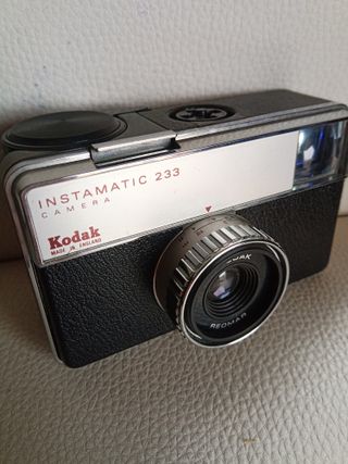 Cámara Kodak Instamatic 233