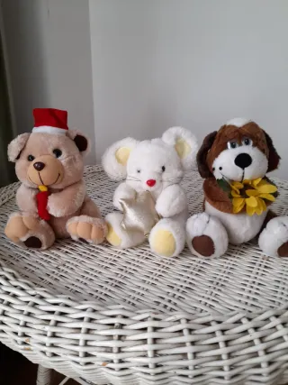 Varios peluches en perfecto estado