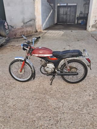 Moto 49cc guzzi