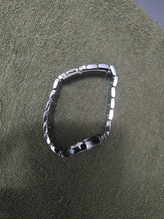 Reloj Guess Plateado