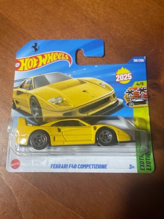 Hotwheels 5 autos: Ferrari, Porsche