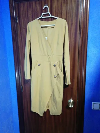 Vestido amarillo cruzado talla M