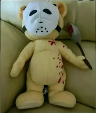 Oso de peluche estilo Jason Voorhees