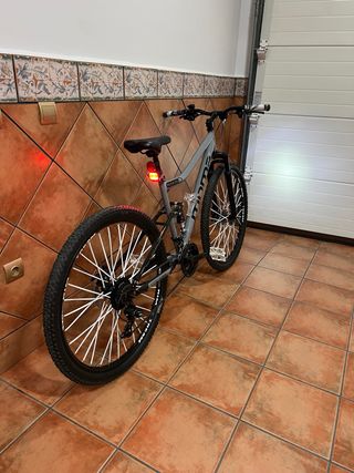 Bicicleta Moma Rock FS 29 Stunt Modificada