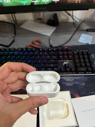 Caja AirPods Pro 2 Lightning