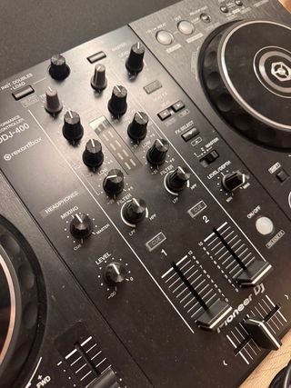 Controlador DJ Pioneer DDJ-400