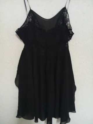 Picardías negro con sobre camisón rosa