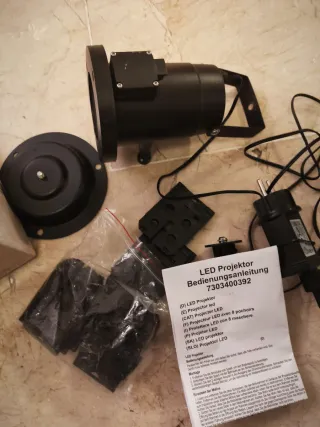 Proyector LED con 8 motivos