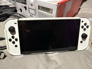 Nintendo Switch OLED Blanca mas pro controller
