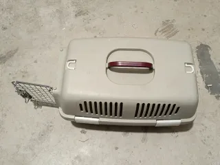 Transportín para gatos beige y rojo