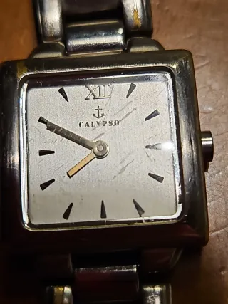 Dos relojes pulsera antiguos