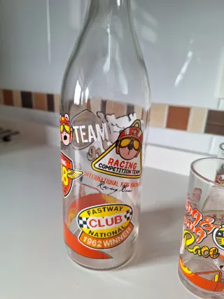 Botella vidrio con 3 vasos decorados