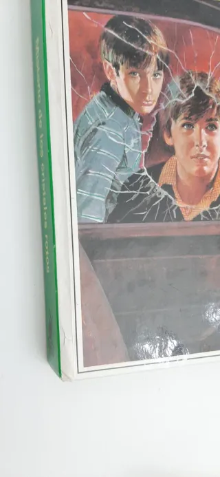 Misterio de los cristales rotos