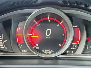 Volvo V40 Cross Country 2.0 D2 Momentum Auto