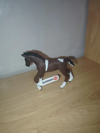 Lote 5 figuras Schleich: Potros y Pony.