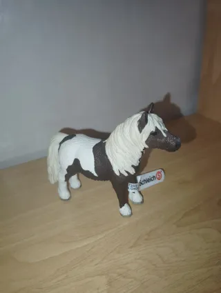 Lote 5 figuras Schleich: Potros y Pony.