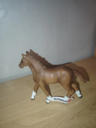 Lote 5 figuras Schleich: Potros y Pony.