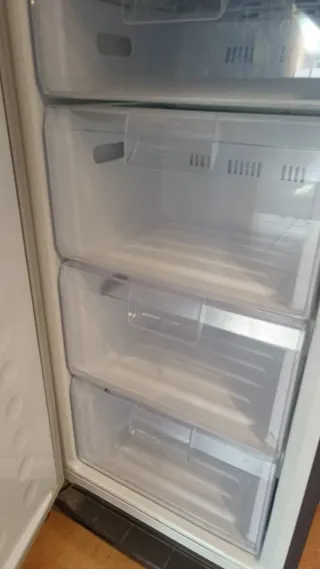 Congelador Vertical Samsung RZ80FHIS