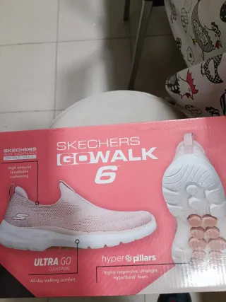 Skechers Mujer Negro Slip-On