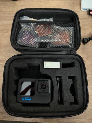 GoPro Hero 11 + Batería Extra Nueva + accesorios