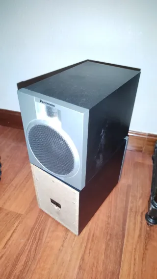 Altavoces Pantronic Negro/Plata.