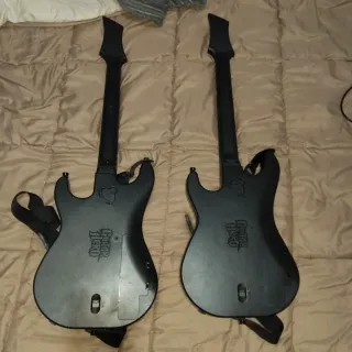 Lote 2 Guitarras Guitar Hero World Tour y micro