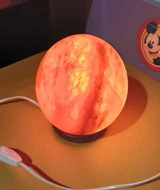 Lámpara de sal esfera piedra natural