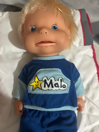 Mila y Malo Muñecos