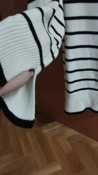 Jersey rayas blanco y negro con aberturas