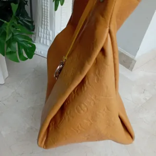 Borsa in pelle color senape Louis Vuitton